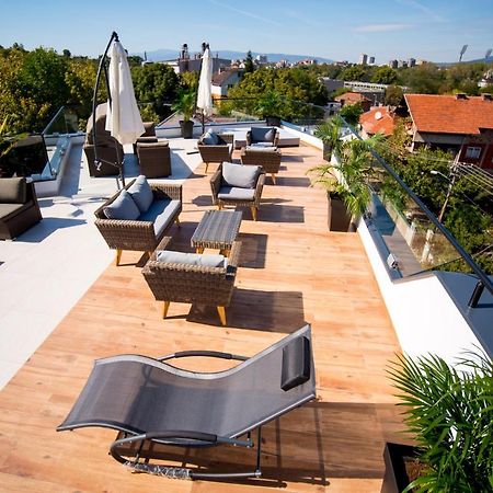 Garni Hotel Apel Apartments Ni Buitenkant foto