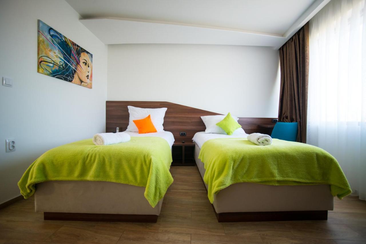 Garni Hotel Apel Apartments Ni Buitenkant foto