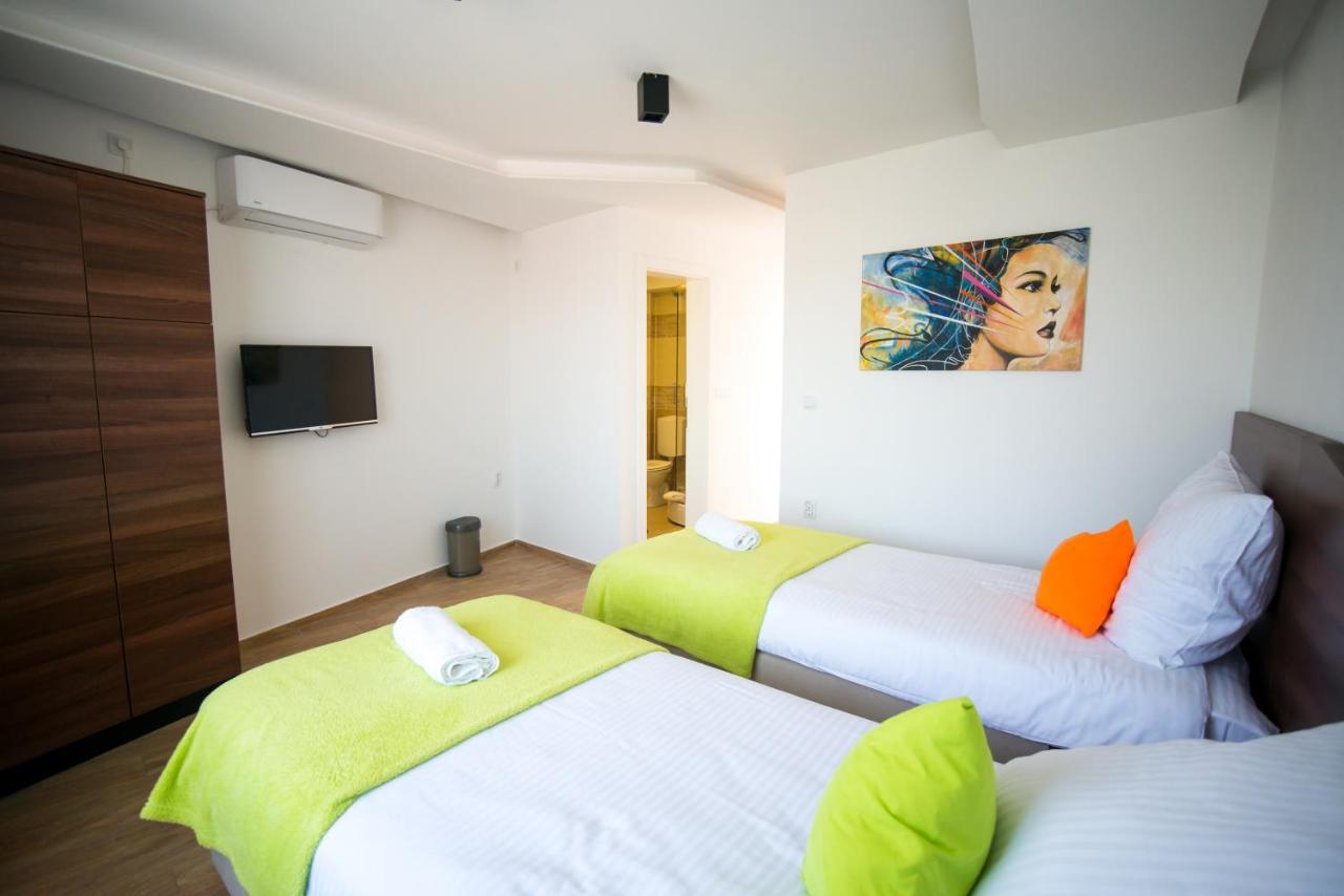 Garni Hotel Apel Apartments Ni Buitenkant foto