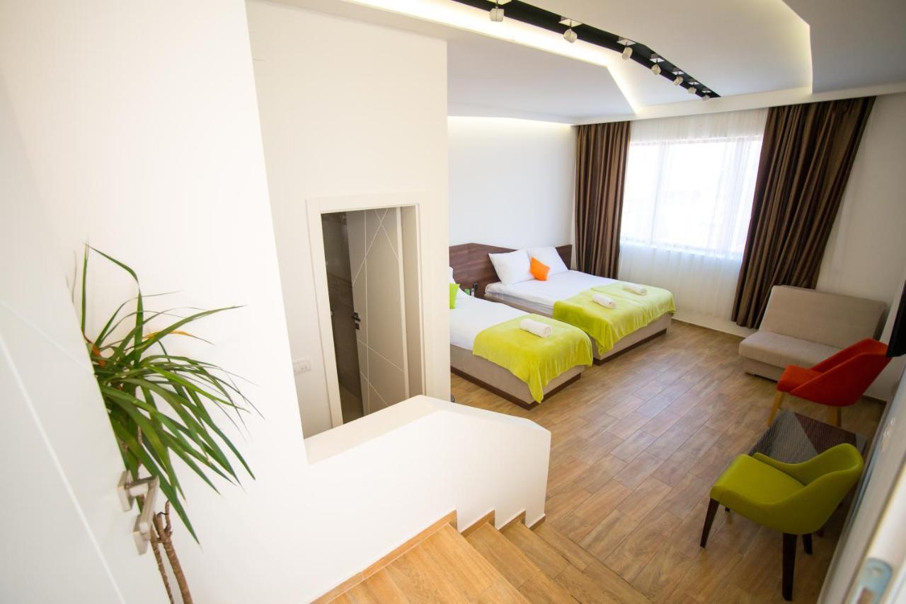 Garni Hotel Apel Apartments Ni Buitenkant foto