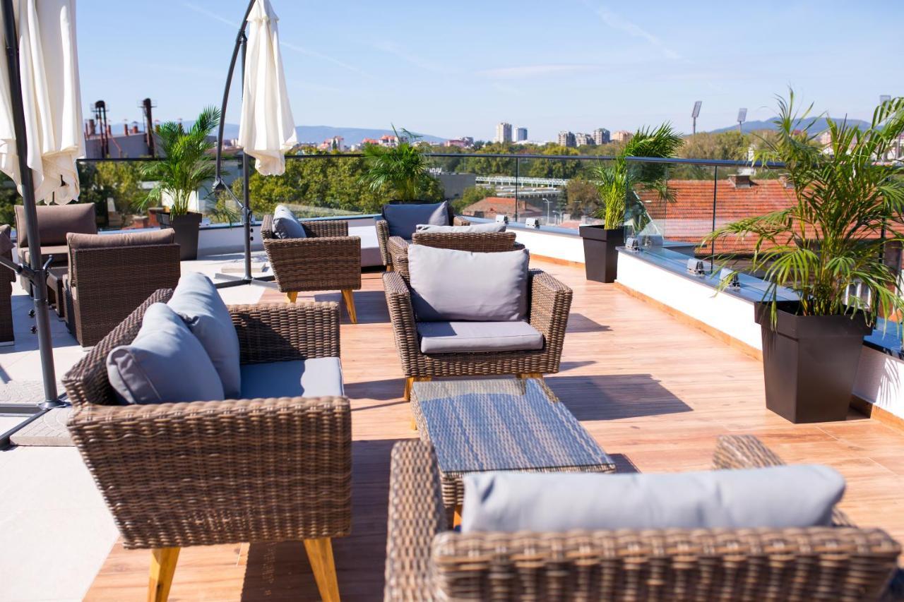 Garni Hotel Apel Apartments Ni Buitenkant foto